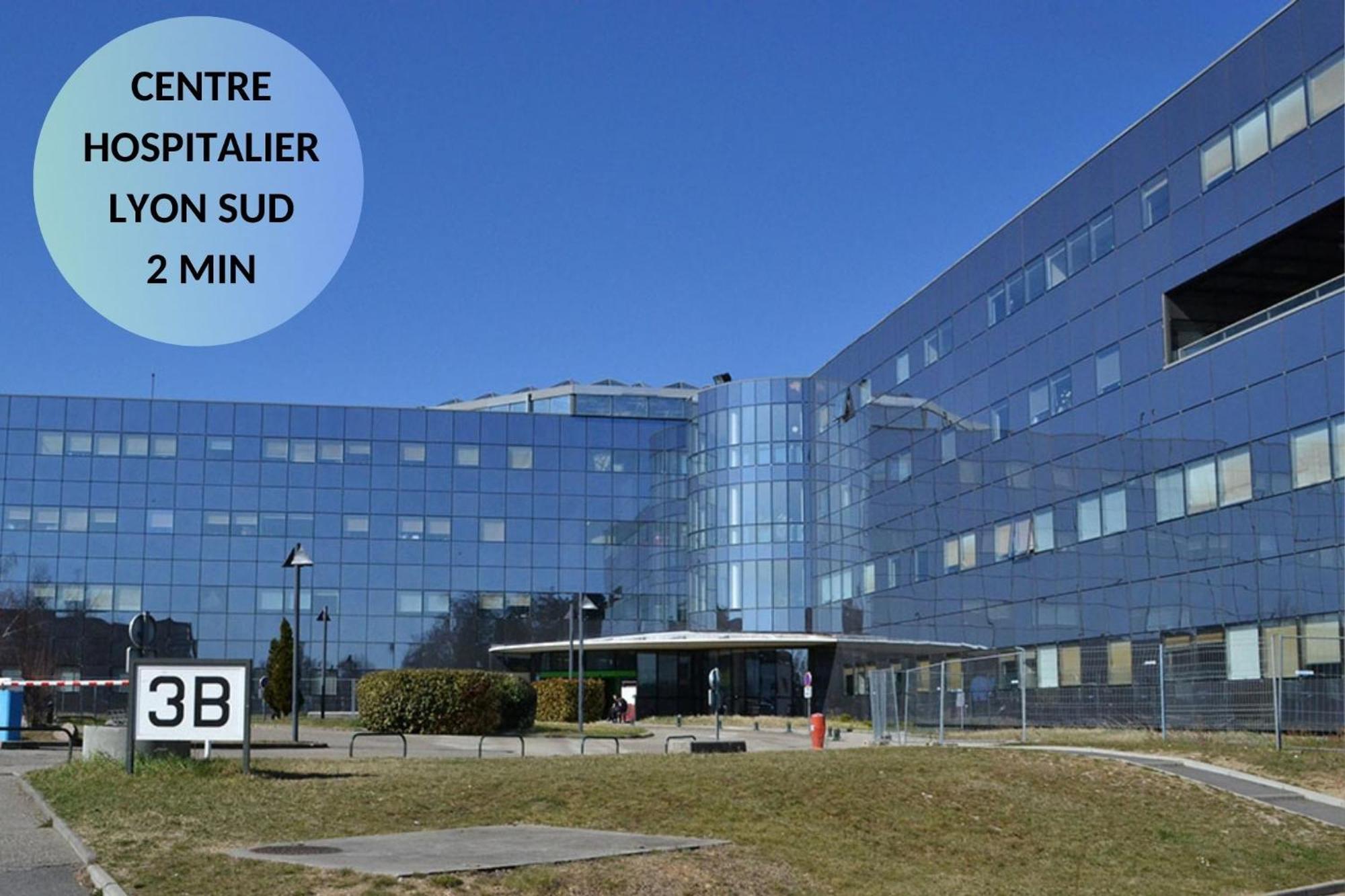 Super Chazelles - Metro - Hopitaux Lyon Sud Saint-Genis-Laval Exterior foto